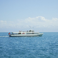 boat cruise